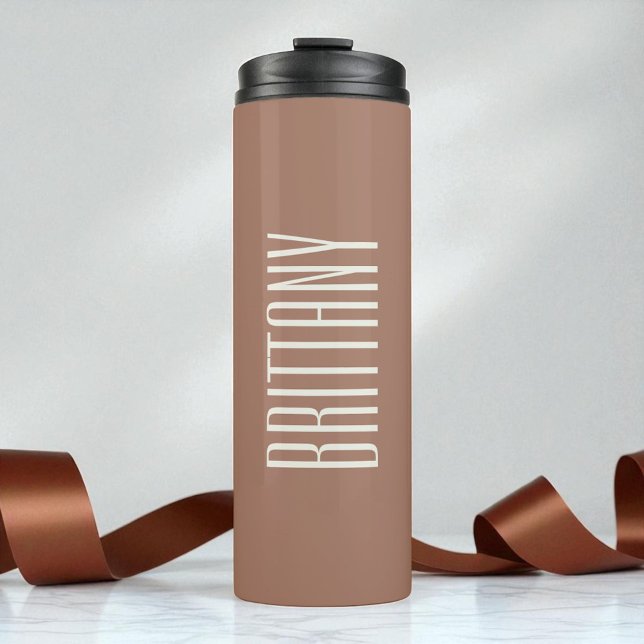 Termo Damas de Honor Simples Marrón Personalizado Nombre (Simple Brown Bridesmaid Custom Name Minimalist Thermal Tumbler)