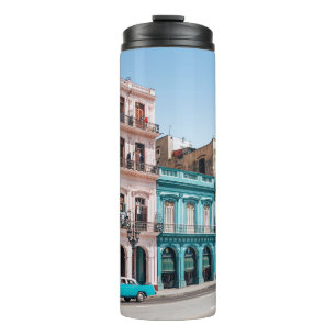 TERMO DOS COCHES ESTACIONADOS FUERA DEL EDIFICIO