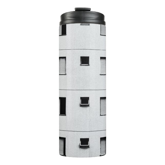 Termo Edificio de hormigón blanco (Anverso)
