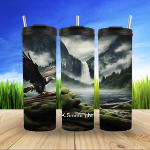 Termo El águila calva sobre la naturaleza de las catarat