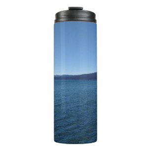 Termo El lago Tahoe en la madrugada