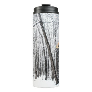 Termo Escena de nieve en Woodland Michigan