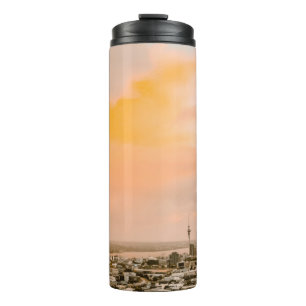 TERMO FOTO AÉREA DEL EDIFICIO DE ALTO AUMENTO