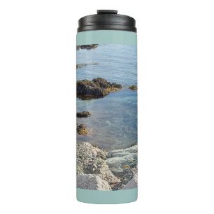 Termo Foto de Agua del Océano Atlántico translúcida con 