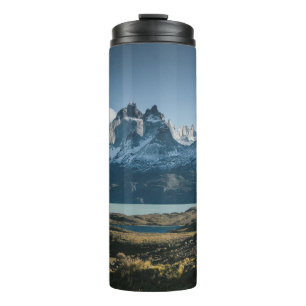 TERMO FOTOGRAFÍA DEL PAISAJE DE MONTAÑA NEGRA Y BLANCA