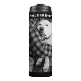 Termo Fotografía en blanco y negro de perro peleándose c