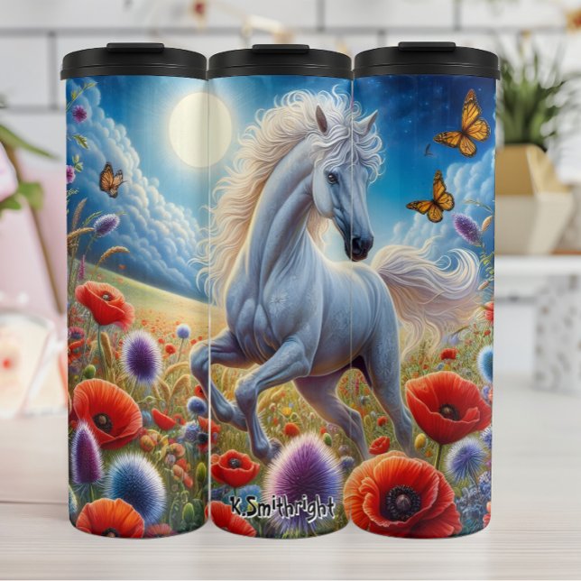 Termo Gallopaje de caballos blancos bajo la luz de la lu (Subido por el creador)