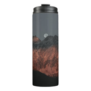 TERMO GAMA DE MONTAÑA DURANTE EL OSCURO