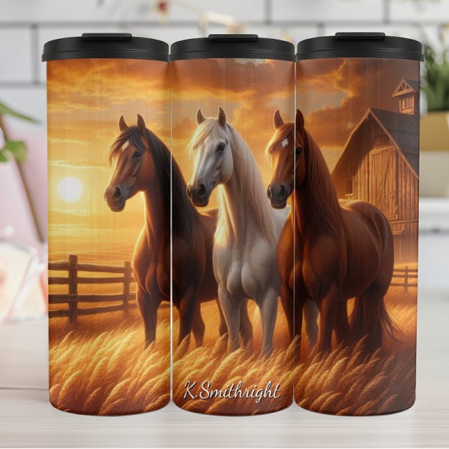 Termo Granero de tres caballos Campo de puesta de sol (Subido por el creador)