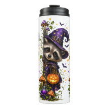 Halloween espeluznante, mapache espiando