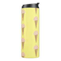 Helado rosa Crema Cono Rasplante de fresa