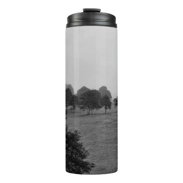 Termo Hermosos árboles y naturaleza en la niebla (Anverso)