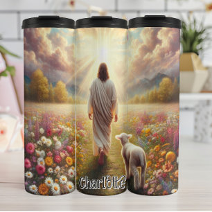 Termo Jesús camina con cordero en campo