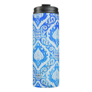 Termo la pared de la iglesia está decorada con azulejos