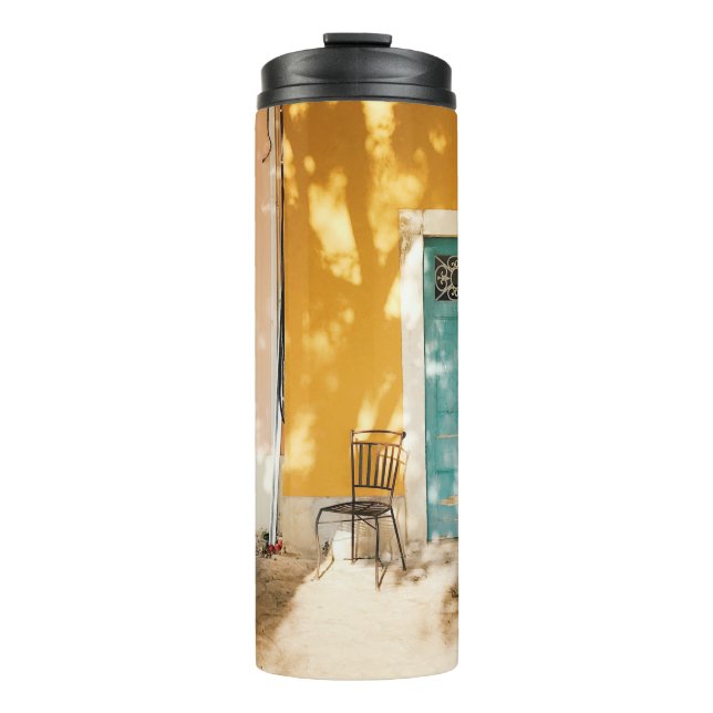 Termo La puerta principal de madera verde medio abierta (Anverso)