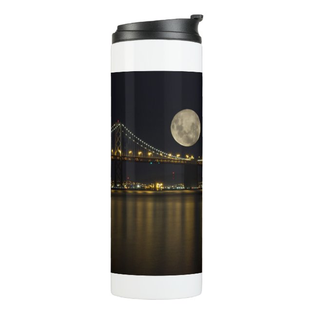 Termo Luna llena sobre el puente de la bahía (Rotado hacia la izquierda)
