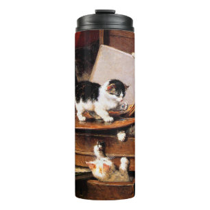 Termo Madre gata y gatitos en la mesa