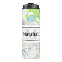 Mapa topográfico con su nombre y monograma