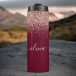 Termo Monograma de Purpurina rosa Rubor Rosa de Borgoña<br><div class="desc">Borgoña y oro Rosa - Purpurina de espuma rosada de Rubor Cepilló el nombre Metalizado del monograma Tumbler. Esto hace que el dulce perfecto cumpleaños 16, boda, ducha de novia, aniversario, ducha de bebé o fiesta de soltera sea regalo para alguien que ama el lujo glam y los estilos de...</div>