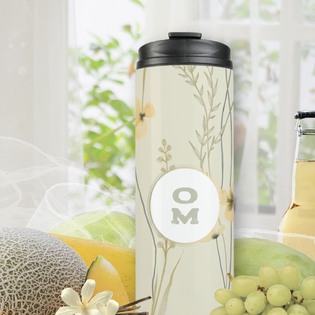 Termo Monograma floral moderno Verde amarillo claro (Sage Green Floral Traveler Thermal Tumbler ©Susanne Sachers - Sunny Mind 🌞)