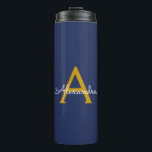 Termo Navy Blue Gold Modern Script Girly Monograma Nombr<br><div class="desc">Beber el nombre del monograma azul marino y dorado Tumbler. Esto hace que el dulce perfecto cumpleaños 16,  boda,  ducha de novia,  aniversario,  ducha de bebé o fiesta de soltera sea regalo para alguien que ama el lujo glam y los estilos de moda.</div>