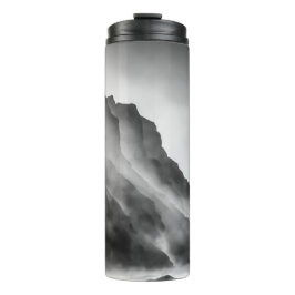 Termo Niebla sobre las rocas