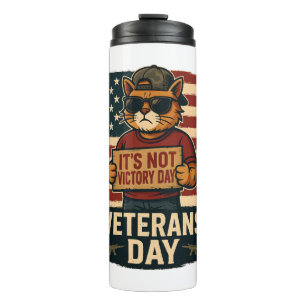 Termo No es el Día de la Victoria Diseño de Gato Audaz –