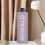 Termo Nombre personalizado de la tipografía moderna malv<br><div class="desc">Mantén frías las bebidas calientes y frías con este tumbler térmico a la moda y aislado de color malva con el nombre impreso en tipografía blanca y moderna. Edite su vaso térmico y reemplace el nombre por el nombre deseado. Perfecto para un regalo de cumpleaños,  regalo de boda,  etc.</div>