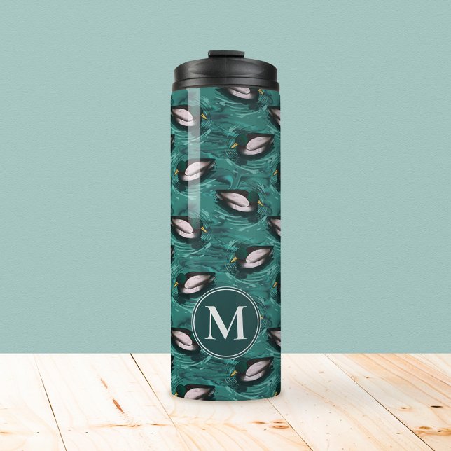 Termo Padres nadando en el patrón del agua (Mallards in the water monogram tumbler)
