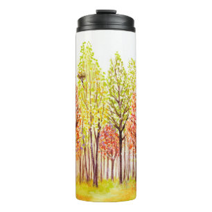 Termo Paisaje acuático con árboles de otoño