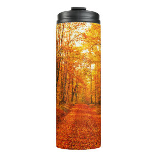 Termo Paisaje pintoresco del Camino Otoño