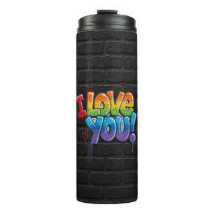 Termo Pared de ladrillo negro con grafiti “¡Te quiero!”