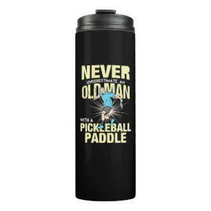 Termo Pickleball - Anciano Con Una Pala De Pickleball
