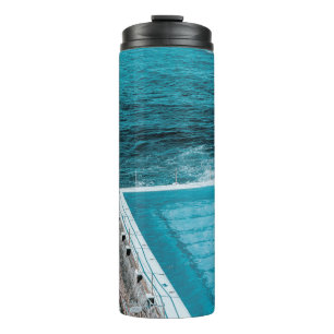 Termo Piscina cerca del mar