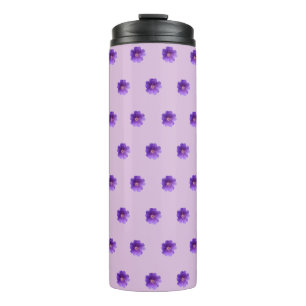 Termo Púrpura Geranium Flor patrón sin foco en
