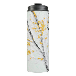 Termo Ramas de árboles otoñales con hojas de otoño amari