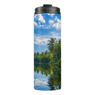 Termo Reflejos del río espejo tropical
