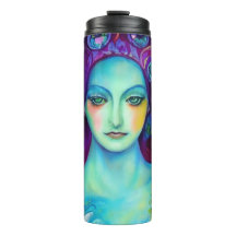 Reina de hadas encantada con mariposas