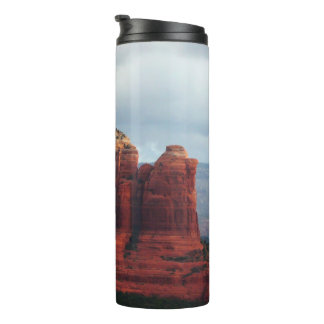 Termo Roca de café nublado en Sedona Arizona