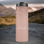 Termo Rosa Oro Rubor Purpurina Rosa Girly Monograma Nomb<br><div class="desc">Oro Rosa - Purpurina De Espuma Rosada De Rubor Cepillado Con El Nombre De Monograma Metalizado Beber Tumbler. Esto hace que el dulce perfecto cumpleaños 16, boda, ducha de novia, aniversario, ducha de bebé o fiesta de soltera sea regalo para alguien que ama el lujo glam y los estilos de...</div>