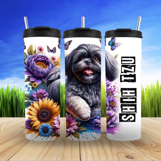 Termo Shih Tzu en medio del esplendor floral (Subido por el creador)
