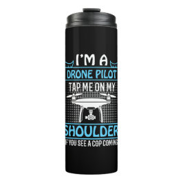 Termo Soy piloto de drones, golpea con hombros si viene