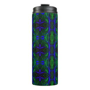 Termo Traços azuis 'flutuando' sobre fundo verde.