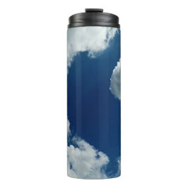 Termo Una curva en las nubes