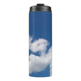 Termo Una hilera de nubes