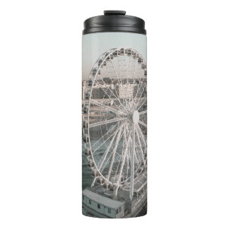TERMO WHITE FERRIS WHEEL NEAR WATER