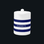 Tetera Banda de cachorro azul de la Marina blanca #3 Mono<br><div class="desc">Bandas de rugby horizontales clásicas de la Marina azul y blanco Preppy Azul n° 3 Nombre Monograma Un elegante patrón de franja horizontal negrita con una plantilla para su nombre, iniciales u otro texto. También puede personalizar del tipo de letra del texto, el color del tipo de letra, el tamaño...</div>