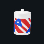 Tetera Bandera de Puerto Rico<br><div class="desc">Las banderas de Puerto Rico representan y simbolizan la isla y el pueblo de Puerto Rico. Las banderas más comúnmente usadas de Puerto Rico son la bandera actual, que representa al pueblo del territorio autónomo de Puerto Rico; banderas municipales, que representan las diferentes regiones de la isla; banderas políticas, que...</div>