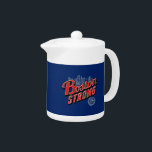 Tetera Boston Strong en decoración roja y azul<br><div class="desc">Un título gráfico rojo de Boston Strong sobre una idea de regalo personalizado de decoración azul. Utilice el vínculo "Preguntar a este diseñador" para contactarnos con sus solicitudes de diseño especiales o para obtener ayuda con alguna de sus necesidades de personalización.</div>