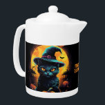 Tetera BREVE DE WITCHES para (nombre), Halloween de Gato<br><div class="desc">Halloween,  la cacería de brujas por (nombre),  el gato negro en la taza gorra de brujas. Texto editable - cambia el texto y el nombre. También una taza disponible en el mismo diseño.</div>